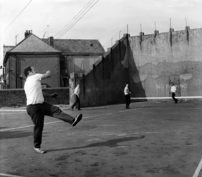Framed Print : The Handball Court in Nelson, Glamorgan, South Wales, 8th August 1969