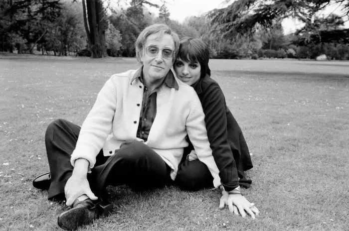 Framed Print : The happy couple, Liza Minnelli and Peter Sellers photographed at Shepperton Studios Framed Print : The happy couple, Liza Minnelli and Peter Sellers photographed at Shepperton Studios