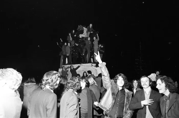 Framed Print : A happy crowd of young people greet the New Year in high-spirits in Broadgate, Coventry Framed Print : A happy crowd of young people greet the New Year in high-spirits in Broadgate, Coventry