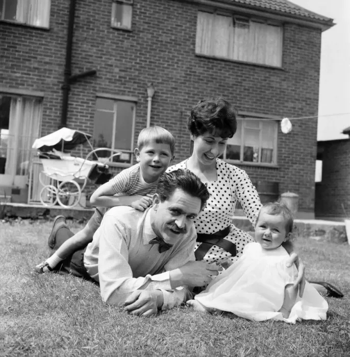 Framed Print : The happy Daily Mirror family: The Frys have lived in their own home at Woodlands
