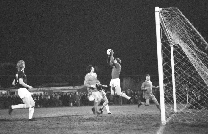 Framed Print : Harlow Town v Leicester City, FA Cup match at Barrows Farm in Harlow, Essex