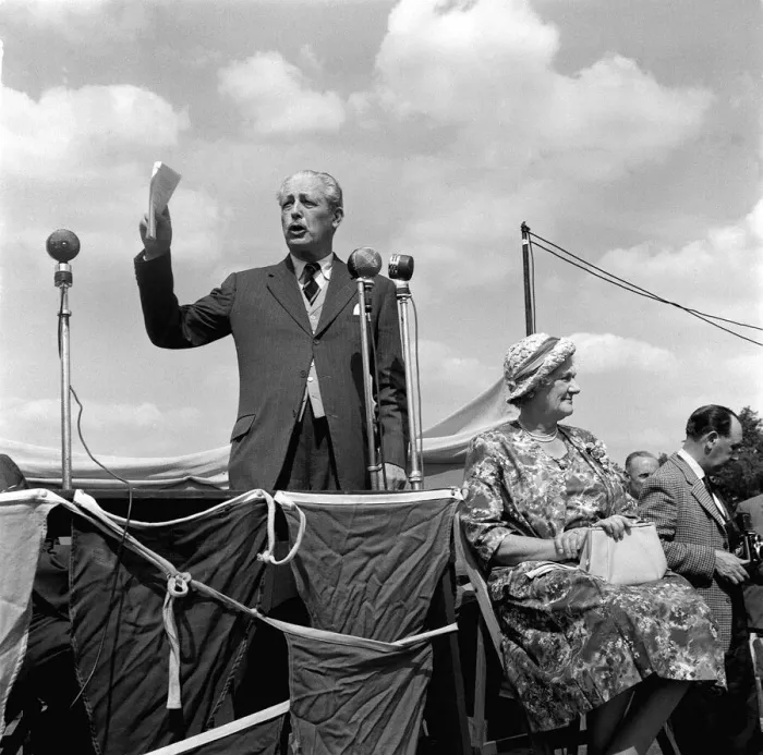 Framed Print : Harold MacMillan MP talking from platform June 1962 Framed Print : Harold MacMillan MP talking from platform June 1962