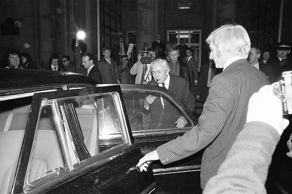 Harold Wilson (1916-1995) leaving the Ministry of Defence in London after announcing his