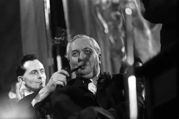 Framed Print : Harold Wilson British Prime Minister, Mar 1966 addressed a very noisy meeting Framed Print : Harold Wilson British Prime Minister, Mar 1966 addressed a very noisy meeting