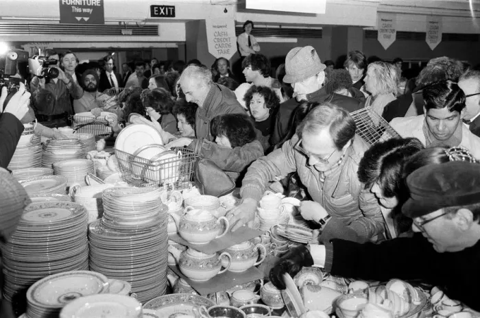 Framed Print : Harrods sale gets underway in Knightsbridge, London. A free-for-all in the crookery Framed Print : Harrods sale gets underway in Knightsbridge, London. A free-for-all in the crookery