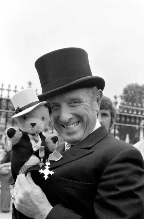 Framed Print : Harry Corbett and Sooty at investiture at Buckingham Palace. Jult 1976