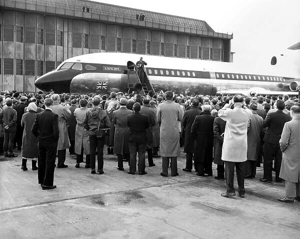 The De Havilland 'Trident'Britains newest jet airliner