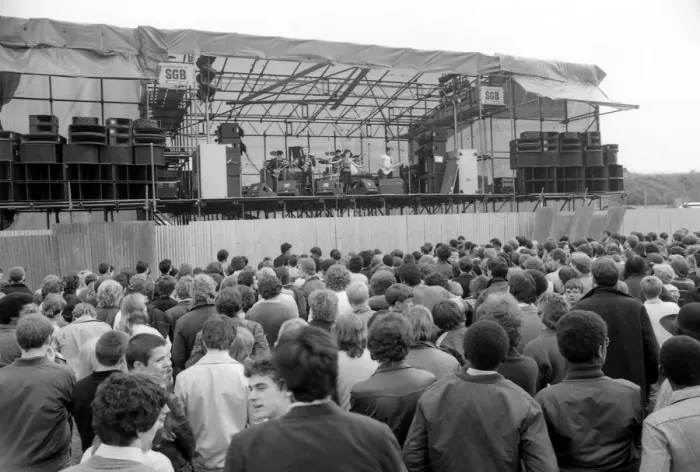 Framed Print : Hazel O Connor performs on stage at the outdoor concert in aid of racial harmony Framed Print : Hazel O Connor performs on stage at the outdoor concert in aid of racial harmony