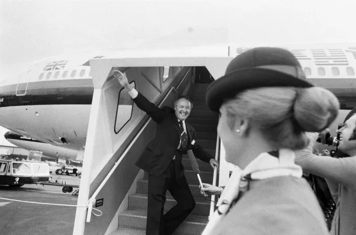 Framed Print : Head of Laker Airways Freddie Laker in jubilant mood at Gatwick airport on the day of