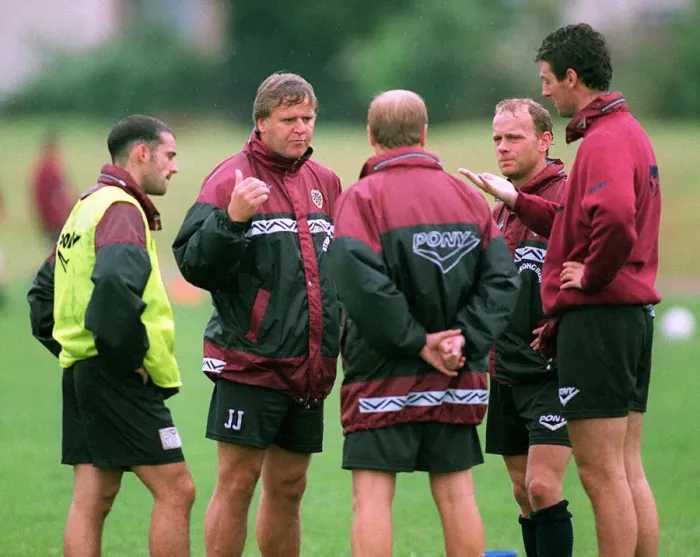 Framed Print : Heart of Midlothian football manager Jim Jefferies with his players during a training