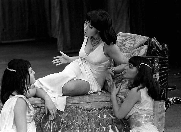Helen Mirren Actress April 1965 Who plays Cleopatra picture during rehearsals