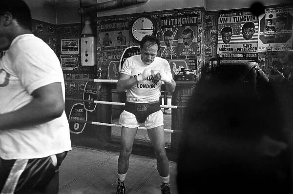 Henry Cooper in the gym training ahead of his second with Muhammad Ali. Circa May 1966