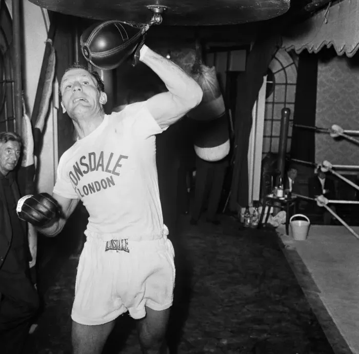 Framed Print : Henry Cooper seen here in training at The Bellingham for his fight against Cassius Clay Framed Print : Henry Cooper seen here in training at The Bellingham for his fight against Cassius Clay