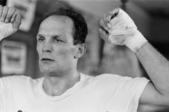 Framed Print : Henry Cooper in training at the Thomas A Becket gym in London for his British heavyweight