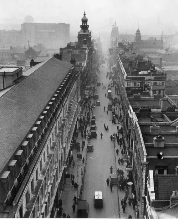 Framed Print : Henry Street Dublin Eire 31st December 1931 Local Caption Watscan Framed Print : Henry Street Dublin Eire 31st December 1931 Local Caption Watscan