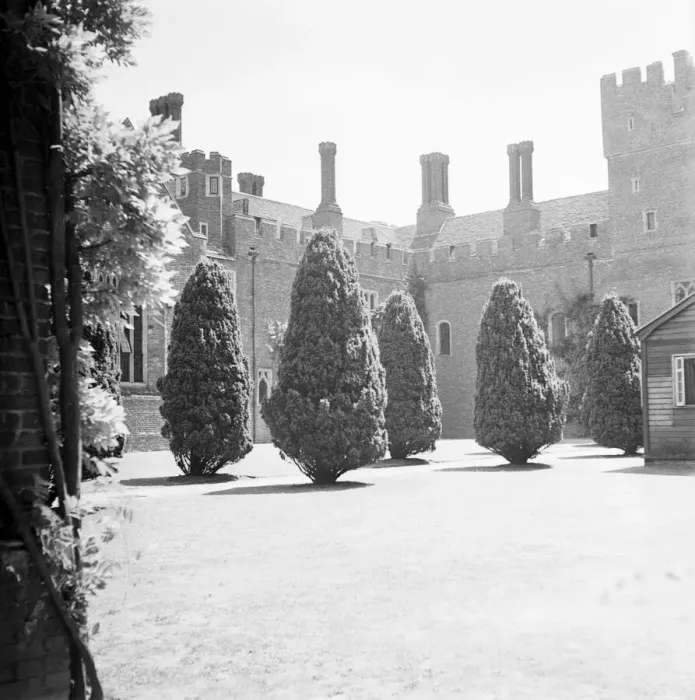 Framed Print : Herstmonceux Castle The Royal Greenwich Observatory - the RGO - took possession of