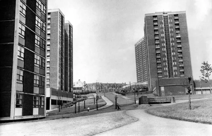 Framed Print : The high rise flats at Cruddas Park Housing Estate in Newcastle 23 May 1972