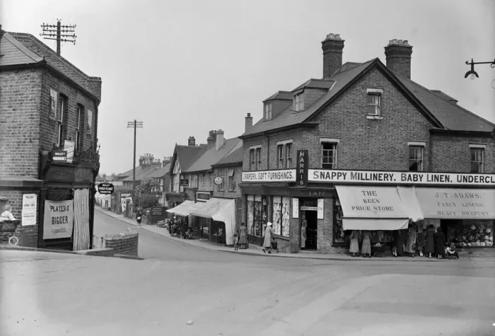 Framed Print : High Street, Yiewsley. Circa 1936 Framed Print : High Street, Yiewsley. Circa 1936