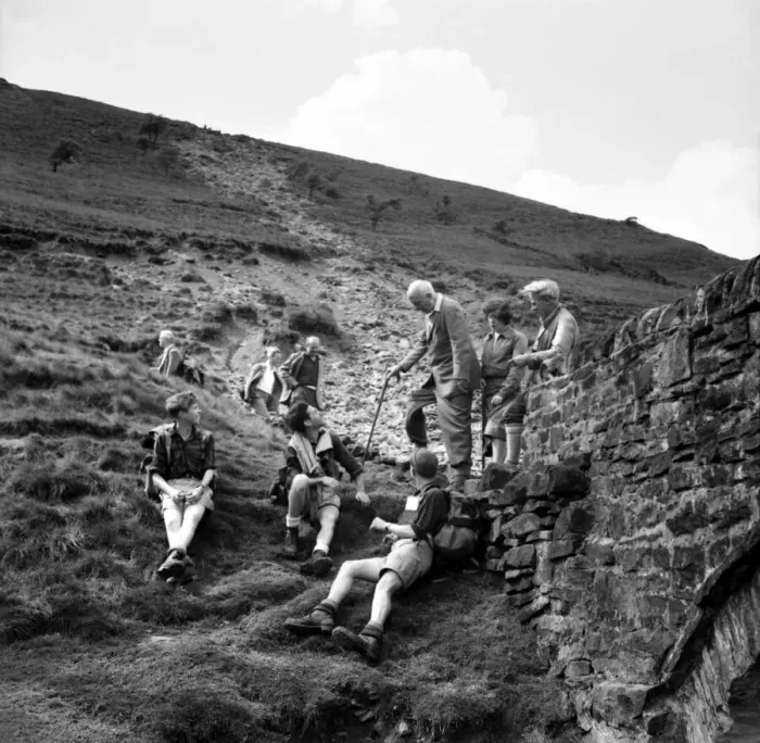 Framed Print : Hiking in the Pennine s. Hugh Dalton and Barbara Castle seen here talking to hikers Framed Print : Hiking in the Pennine s. Hugh Dalton and Barbara Castle seen here talking to hikers