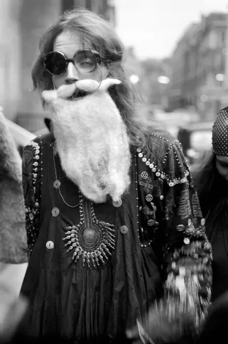 Framed Print : Hippy Nicholas Albery seen here outside the court house at Slough