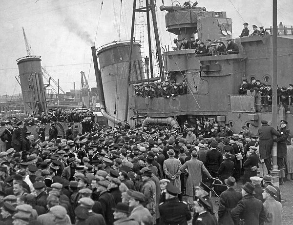 HMS Cossack returns to Leith on 17 February 1940, after rescuing the British prisoners