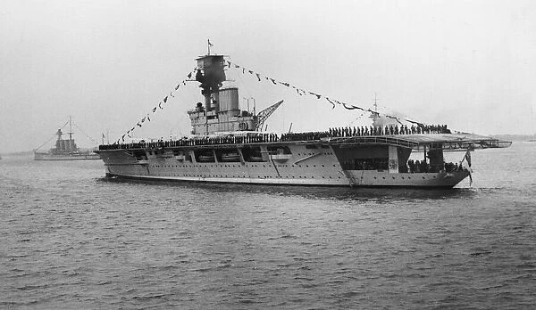 HMS Hermes, the Royal Navys first purpose built aircraft carrier