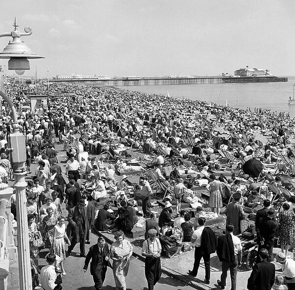Holiday scenes in Brighton, East Sussex. 10th June 1962