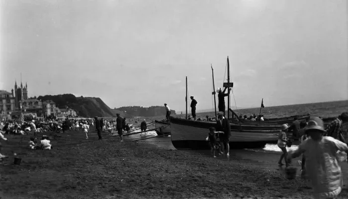 Framed Print : Holiday scenes in Teignmouth, Devon. 1926. Tyrell Collection Framed Print : Holiday scenes in Teignmouth, Devon. 1926. Tyrell Collection