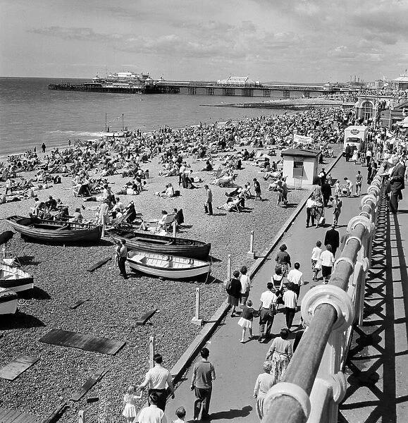 Holidaymakers enjoy the August Bank Holiday in Brighton, East Sussex. 5th August 1962