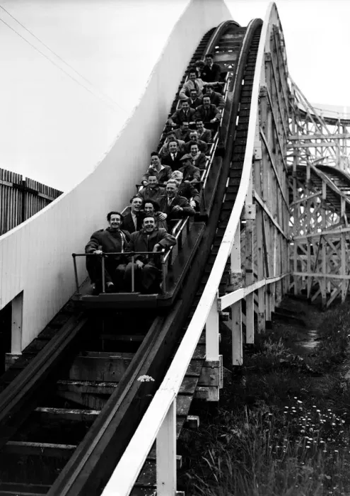 Framed Print : Holidaymakers enjoy a day out at Southend Kursaal, Essex. 13th July 1954 Framed Print : Holidaymakers enjoy a day out at Southend Kursaal, Essex. 13th July 1954