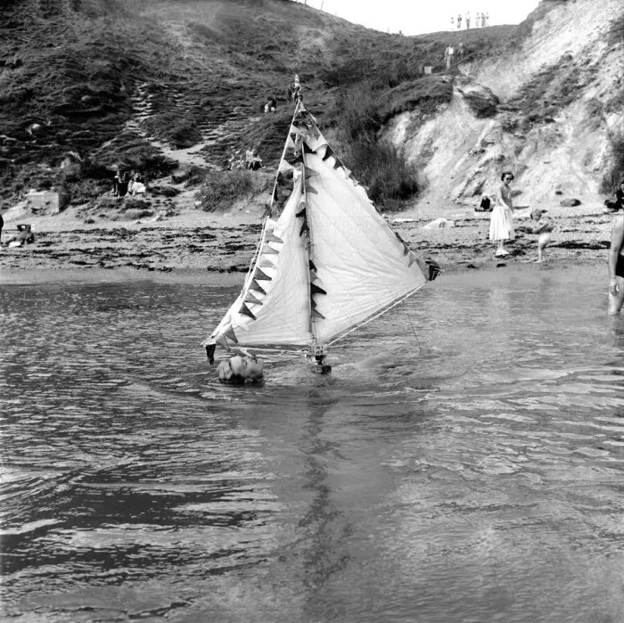 Framed Print : Holidays Clothing Fashion: Miss Wynne Owen Smith seen have testing a yacht you can wear