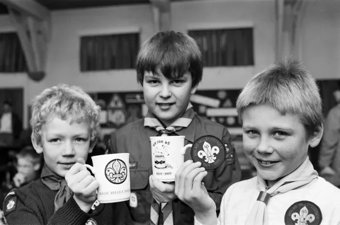 Framed Print : Holme Valley Cubs with commemorative mugs celebrating 65 years of scouting in the Holme