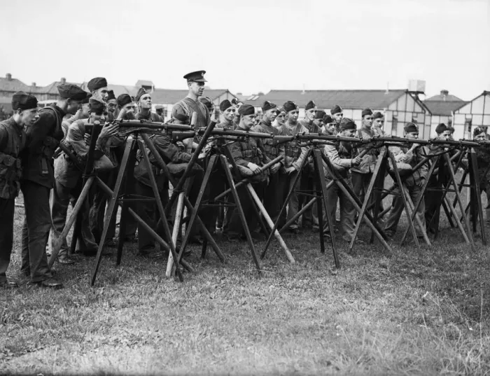 Framed Print : Home Guard being given instruction in the Enfield Rifle whilst on training Framed Print : Home Guard being given instruction in the Enfield Rifle whilst on training