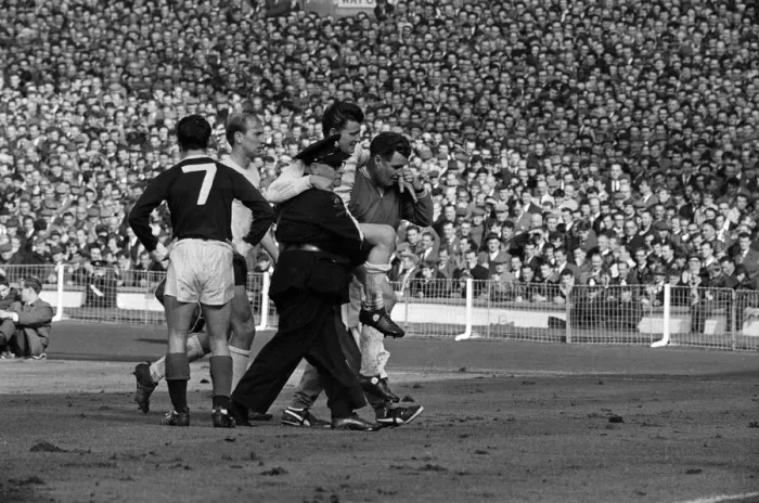 Framed Print : Home International Championship match at Wembley Stadium. England 2 v Scotland 2