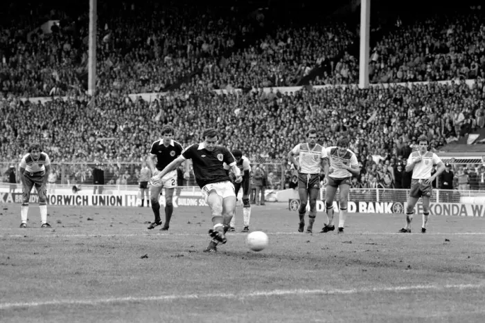 Framed Print : Home Internationals 1980 / 81 Season, England v Scotland at Wembley Framed Print : Home Internationals 1980 / 81 Season, England v Scotland at Wembley