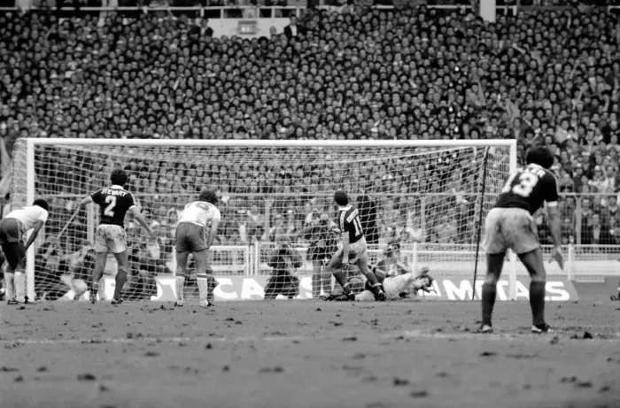 Framed Print : Home Internationals 1980 / 81 Season, England v Scotland at Wembley Framed Print : Home Internationals 1980 / 81 Season, England v Scotland at Wembley