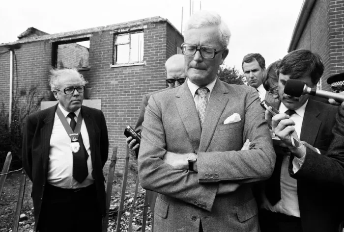 Framed Print : Home Secretary Douglas Hurd visits Hungerford, Berkshire
