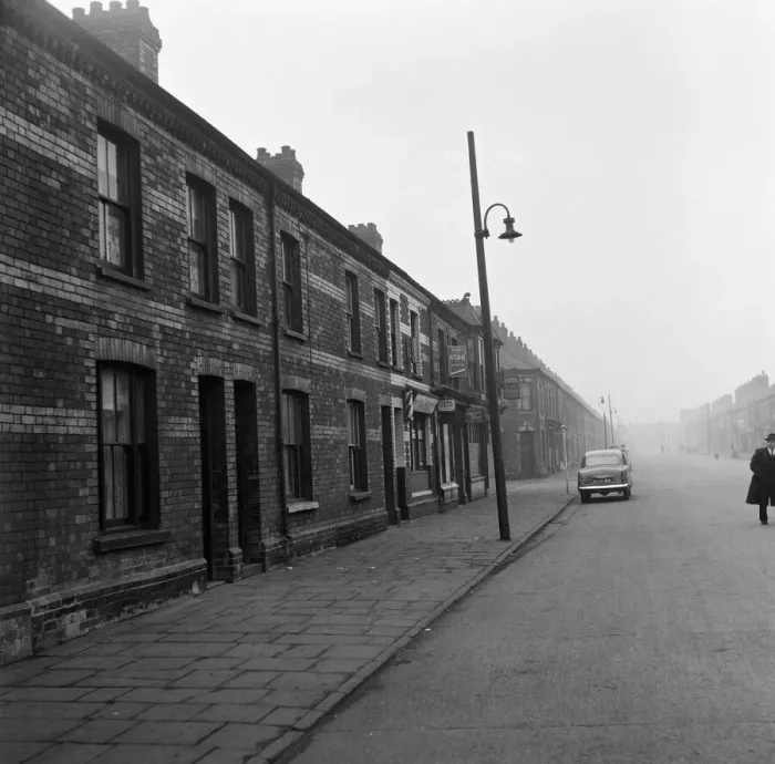 Framed Print : The home of Shirley Basseys mother Eliza in Tiger Bay, Cardiff. 22nd January 1960 Framed Print : The home of Shirley Basseys mother Eliza in Tiger Bay, Cardiff. 22nd January 1960