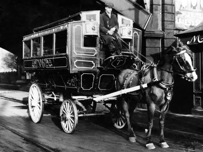 Framed Print : The Horse bus crossing the High Level Bridge, Newcastle. 23rd January 1931 Framed Print : The Horse bus crossing the High Level Bridge, Newcastle. 23rd January 1931