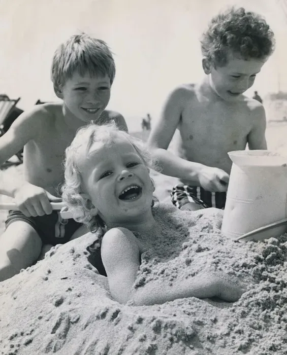 Framed Print : Hot Weather in Hampshire April 1971 The Hook children are on holiday in Bournmouth