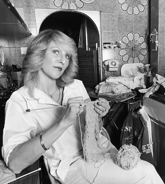 Housewife Stephanie Dessar seen here knitting. 3rd May 1985