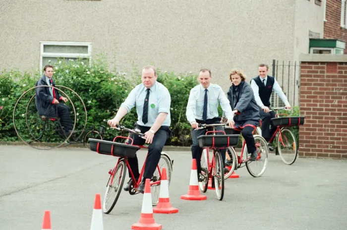 Framed Print : Hovis National Bike Week, 13th June 1995. Local postmen show how it is done Framed Print : Hovis National Bike Week, 13th June 1995. Local postmen show how it is done