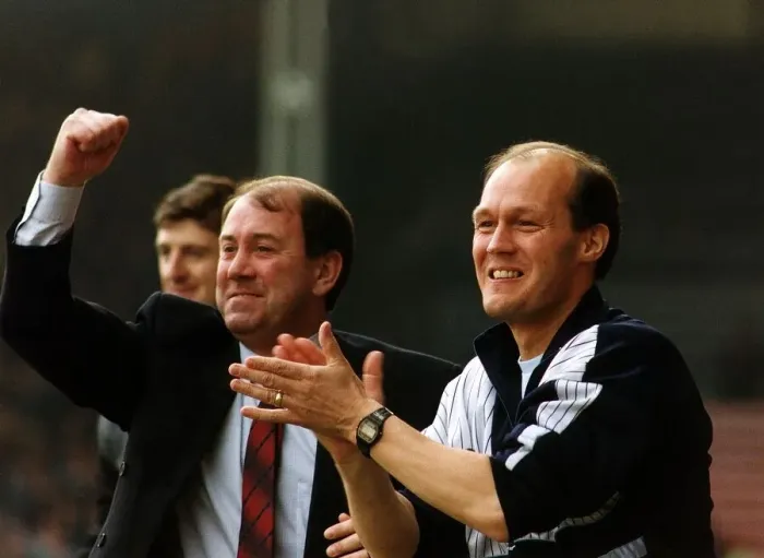 Framed Print : Howard Kendall and Manchester City physio Roy Bailey saluting Quinns winner Framed Print : Howard Kendall and Manchester City physio Roy Bailey saluting Quinns winner