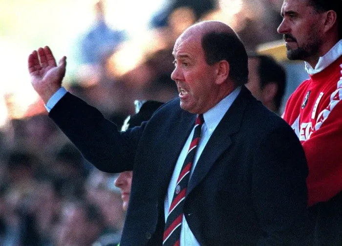 Framed Print : Howard Kendall Sheffield United manager during match against Huddersfield Town Framed Print : Howard Kendall Sheffield United manager during match against Huddersfield Town