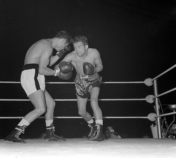 Howard Winstone v Lalo Guerrera. Boxing at Wembley Jun 1965