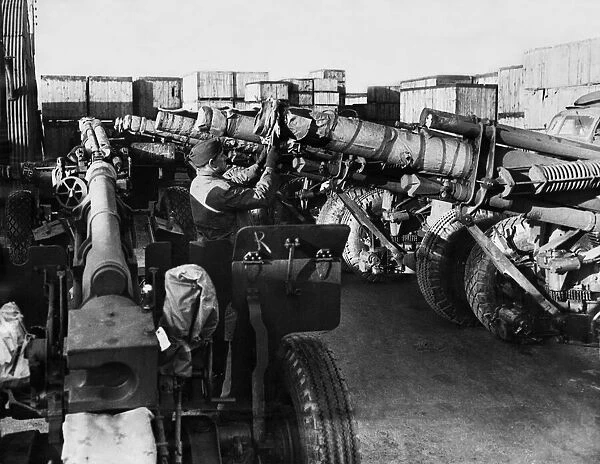 These Howitzers from the U.s are giving an inspection before being set in line with