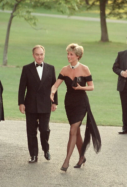 HRH Princess Diana, The Princess of Wales arrives for The Serpentine Gallery