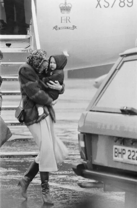 Framed Print : HRH Princess Diana, The Princess of Wales arrives at Aberdeen with her son Prince William Framed Print : HRH Princess Diana, The Princess of Wales arrives at Aberdeen with her son Prince William