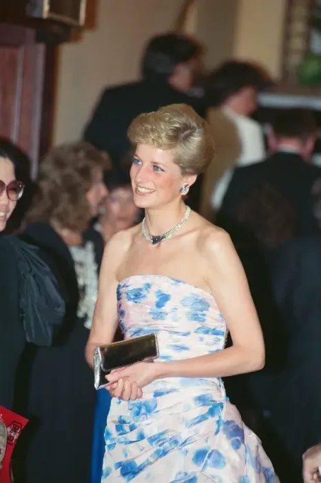 Framed Print : HRH Princess Diana, Princess of Wales attends the Premiere of Farewell to the King