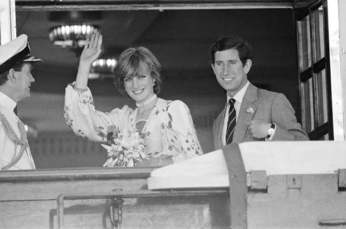 Framed Print : HRH Princess Diana, The Princess of Wales in Gibraltar for her Honeymoon with her Framed Print : HRH Princess Diana, The Princess of Wales in Gibraltar for her Honeymoon with her